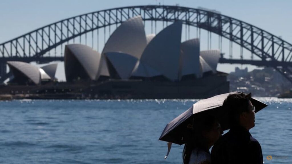 Sydney sweats in spring hot spell, faces ‘extreme’ bushfire risk