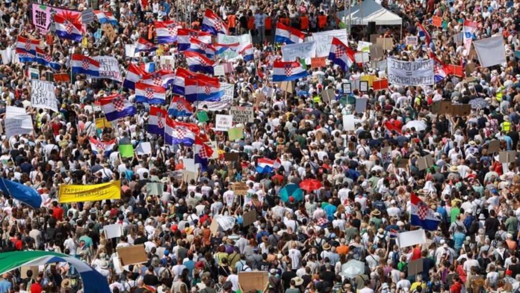 Tens of thousands rally in Zagreb over Croatia waste cleanup delays