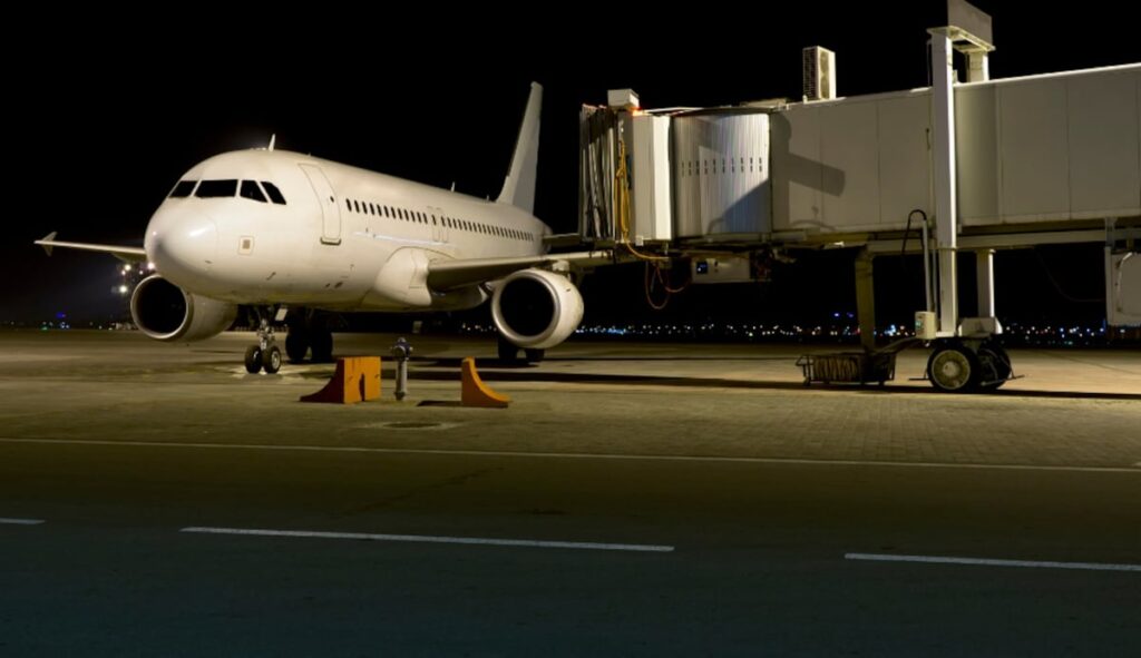 Travel Chaos: 1,572 Flights Delayed, 111 Canceled