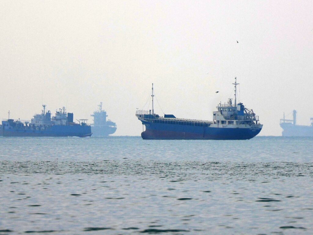 US military claims Strait of Hormuz remains open amid ongoing blockade | US-Israel war on Iran News