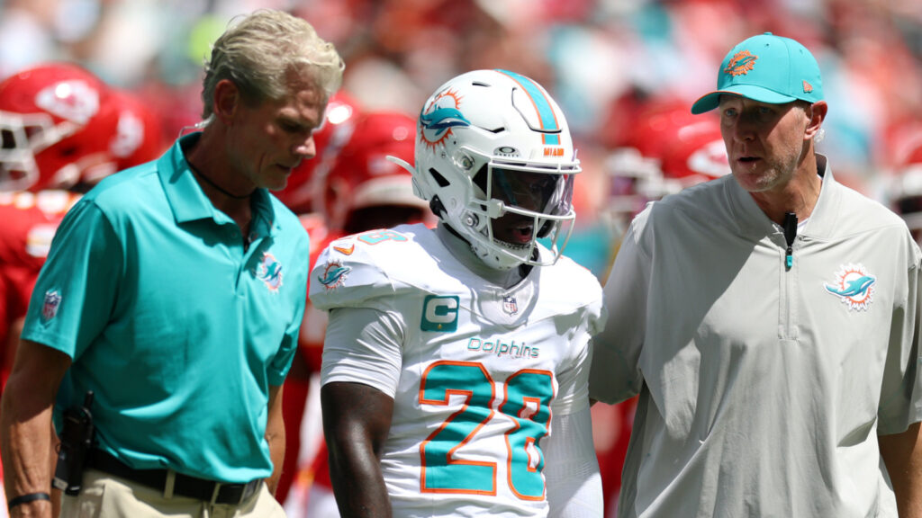 Brutal De’Von Achane diagnosis confirmed after Dolphins’ loss to Chiefs