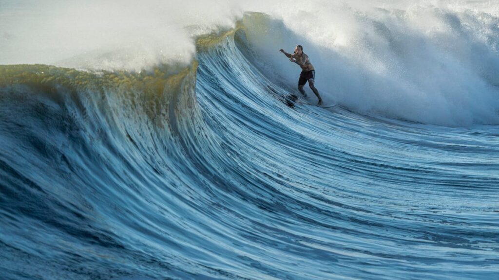 Nor’easter Whips Palm Beach County With Powerful Waves