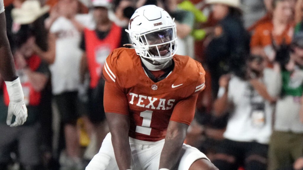 Colin Simmons bounces back in major way vs. No. 14 Tennessee