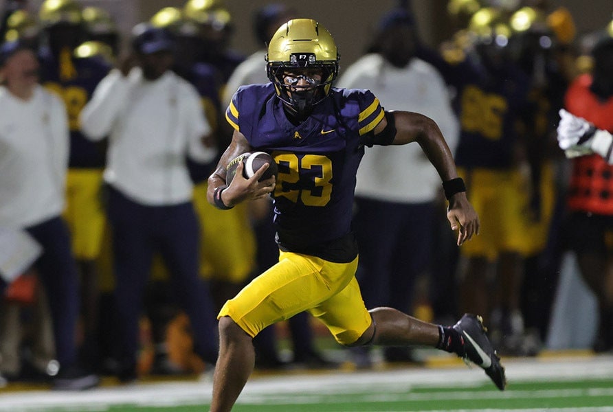 St. Thomas Aquinas Climbs to No. 1 in National Rankings