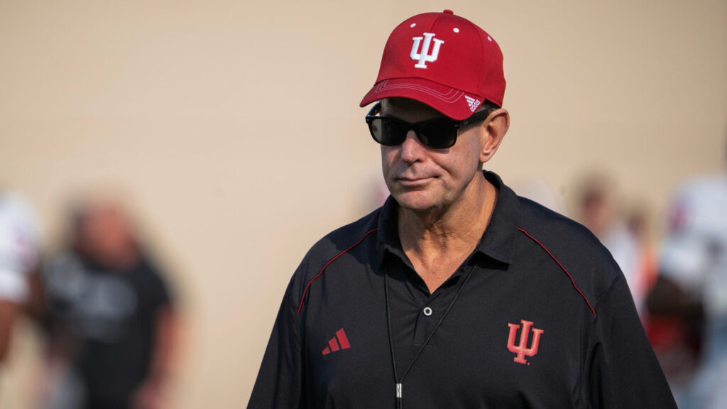 Indiana shows no championship hangover in thorough Week 1 win