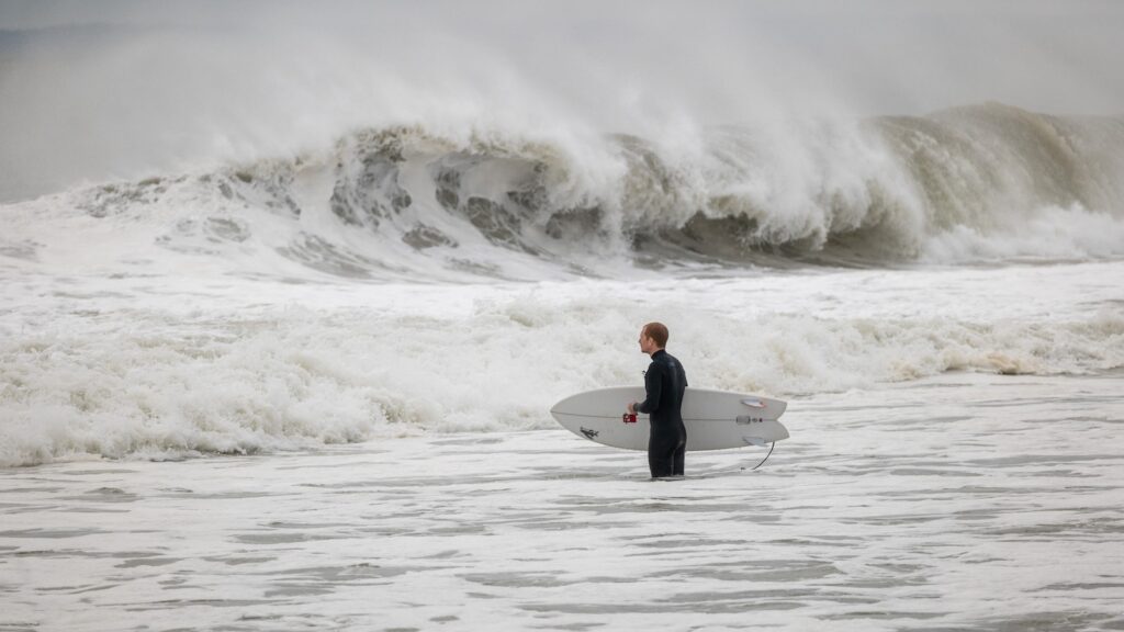 Nor’easter brings strong winds, coastal flooding and high waves to East Coast