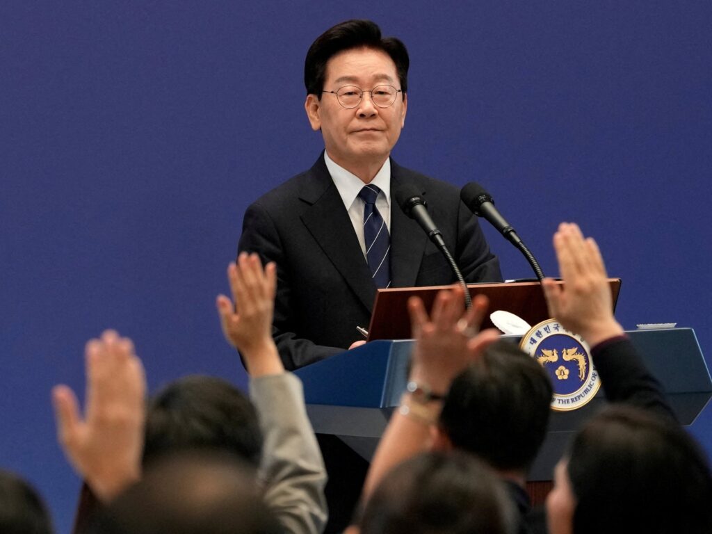 South Korea says US-North Korea talks possible, rules out Hormuz deployment | Donald Trump News