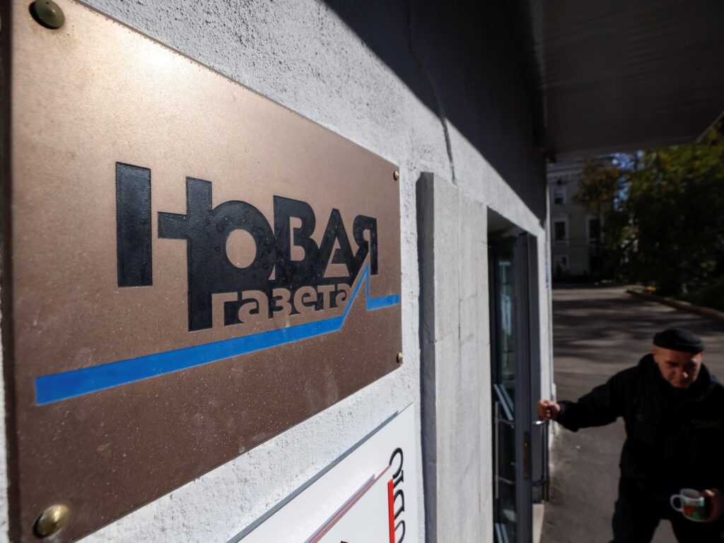 Russia ‘forces’ closure of investigative newspaper Novaya Gazeta | Russia-Ukraine war News