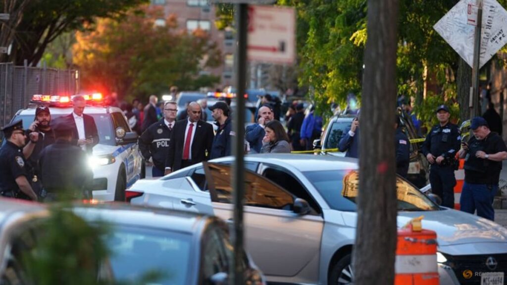 New York City man shot in car with child present by ICE agents: Mayor