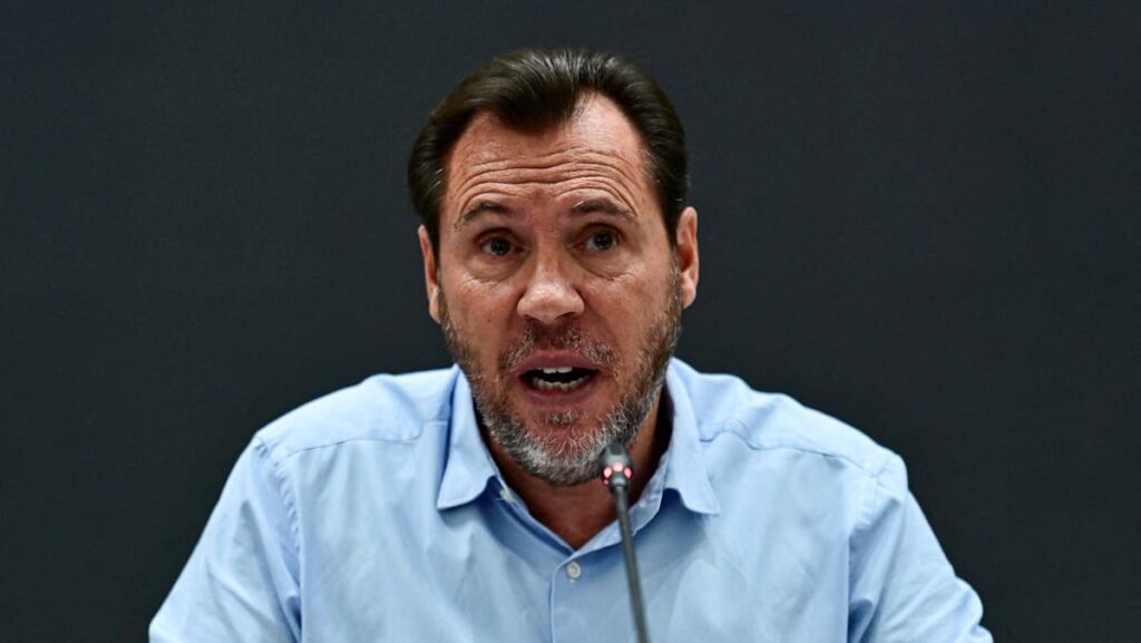 Spanish minister refuses to resign over second major train crash on his watch