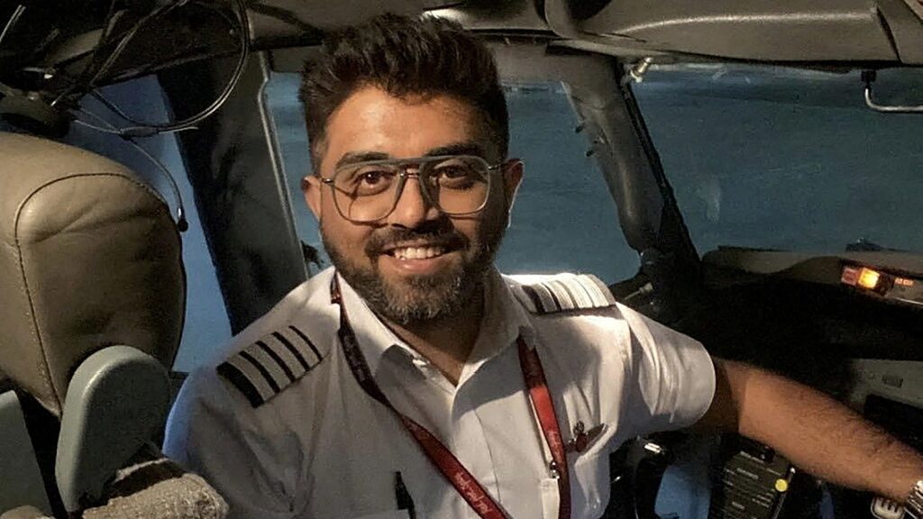 FlyDubai captain describes fight for his life after cockpit attack on Tel Aviv-bound flight