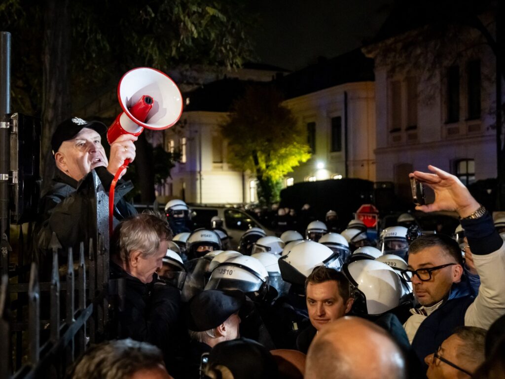 Polish police deployed to top court after head judge suspended | Courts News