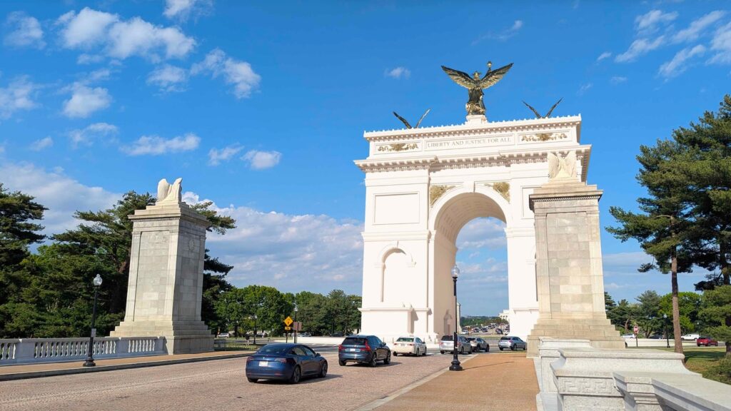 Veterans ask federal judge to block Trump’s arch unless Congress approves it