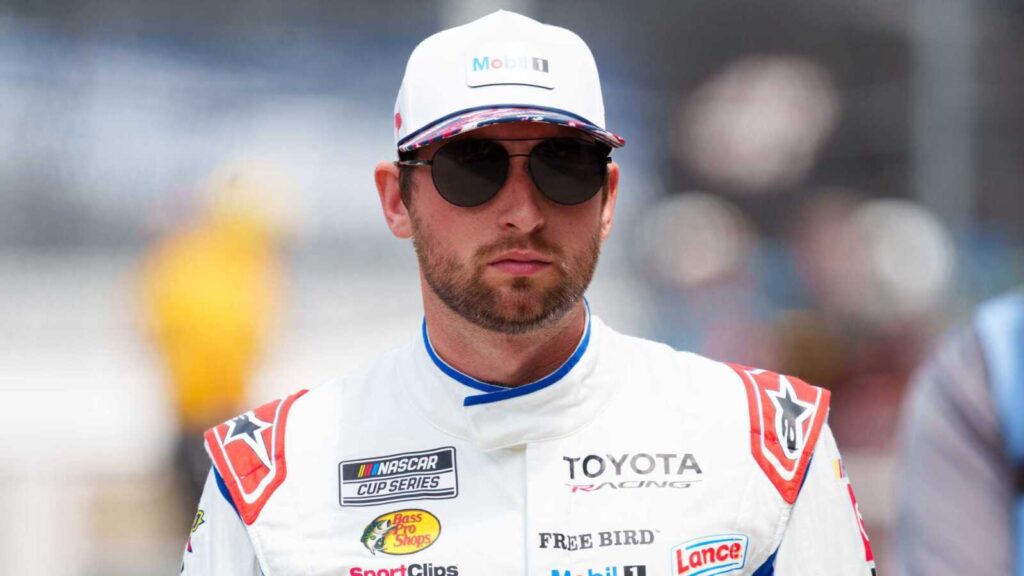 Chase Briscoe wins Bank of America 400 in thrilling photo finish