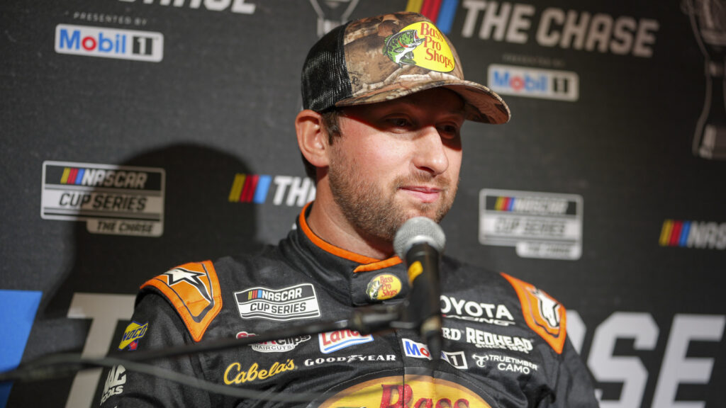Chase Briscoe wins South Point 400 at Las Vegas