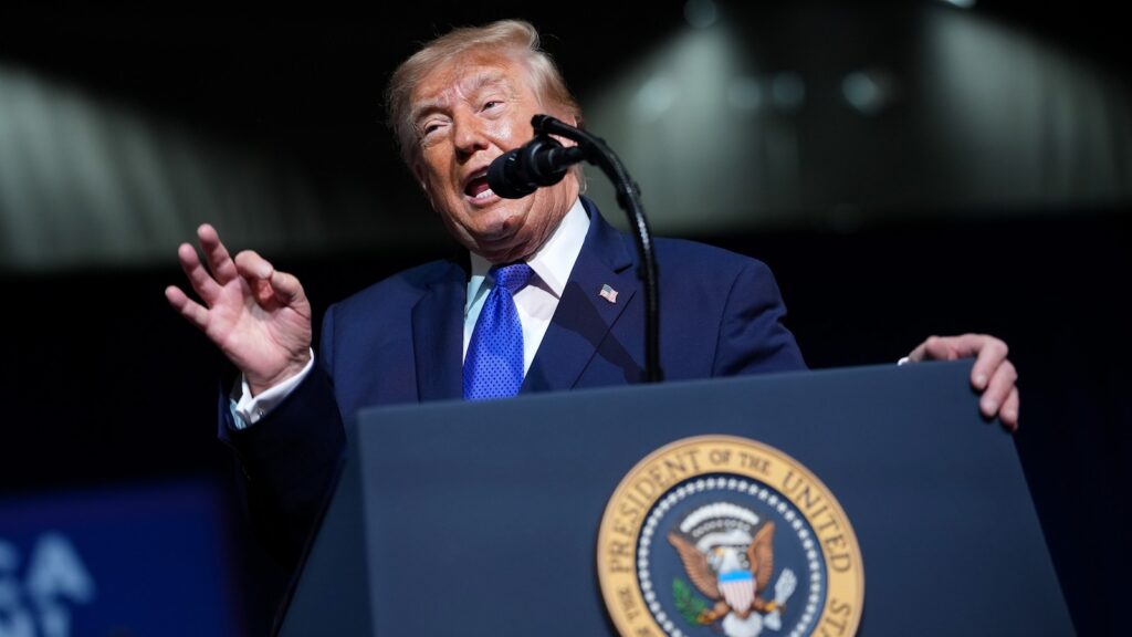 Midterm elections live updates: Trump rallies voters in South Carolina 5 days out from midterms