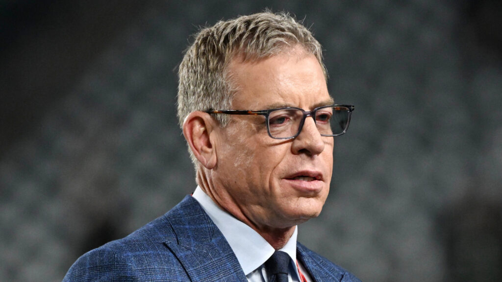 Jerry Jones open to bringing Troy Aikman back to Cowboys