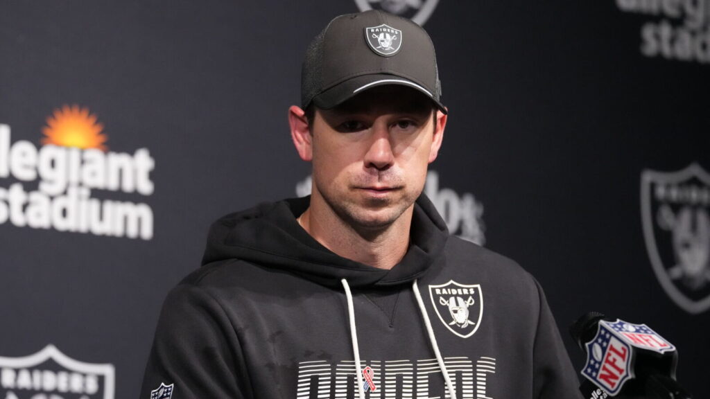 Raiders’ Kubiak opens door for making switch from Cousins to Mendoza